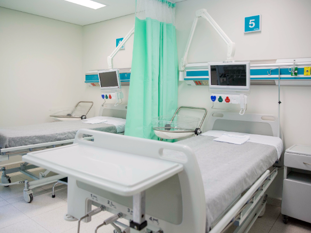 hospital beds with computer screens (credit: Hospital Municipal de Chiconcuac)